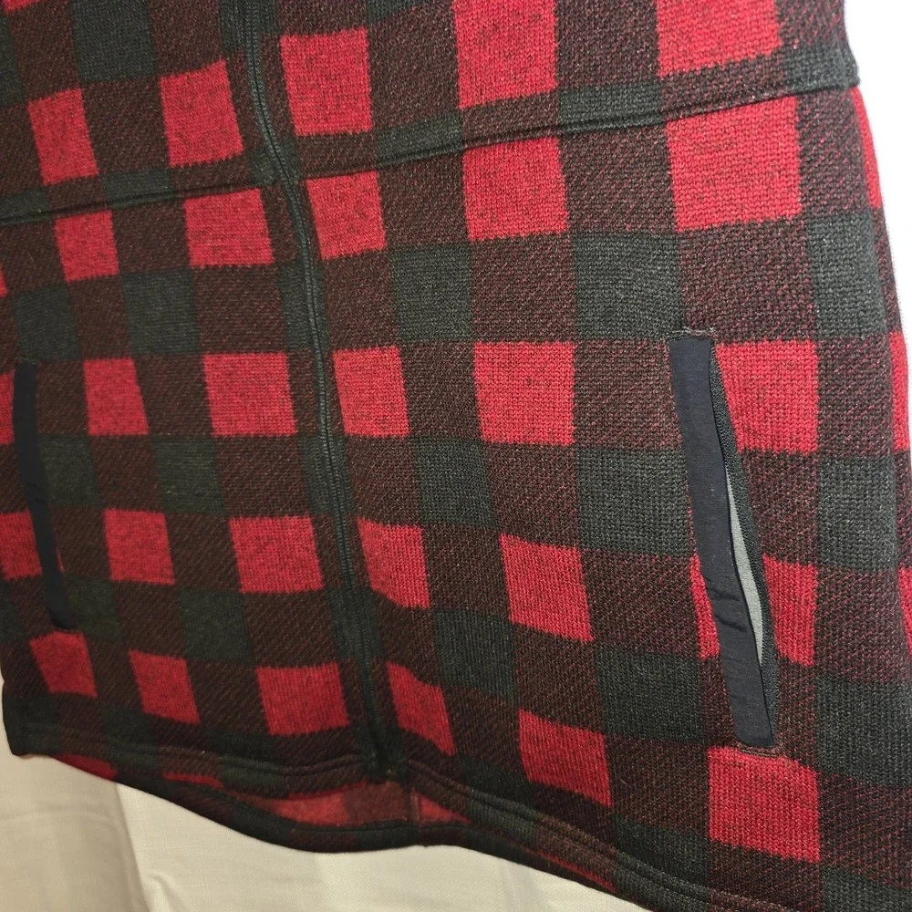 LL Bean Fleece Vest Red Black Buffalo Plaid Full Zip Size Small S Reg Womens - Picture 4 of 8